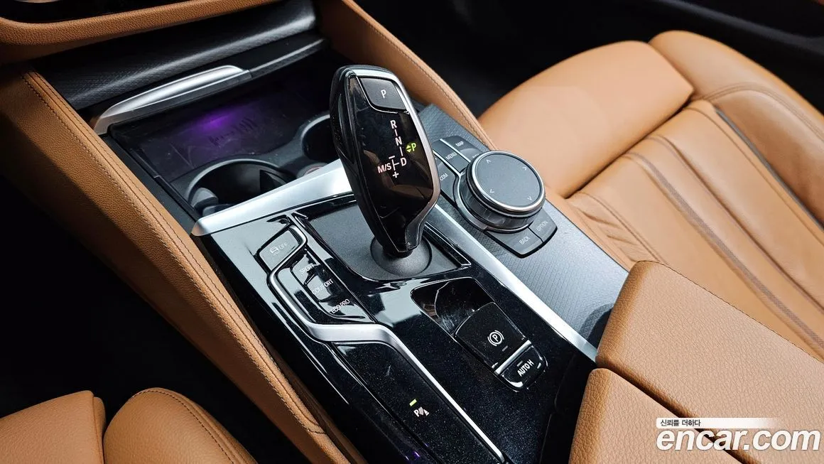 BMW 5-Series 2023 из KR, фото 10