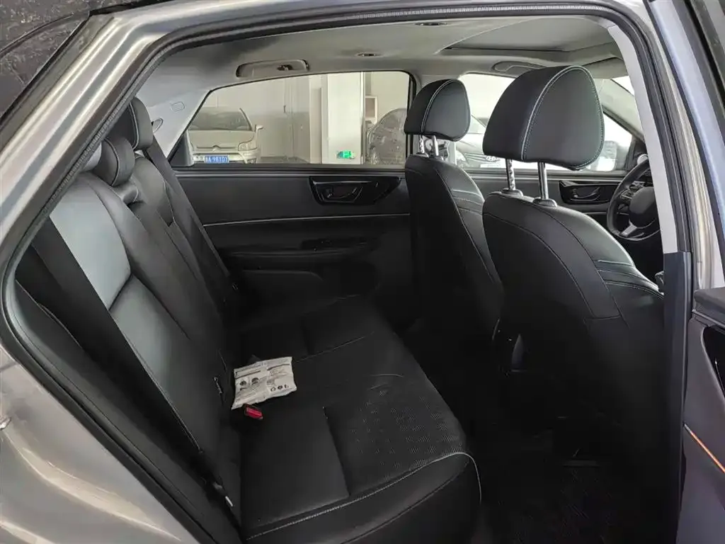 Honda e:NP2 2024 из CN, фото 4