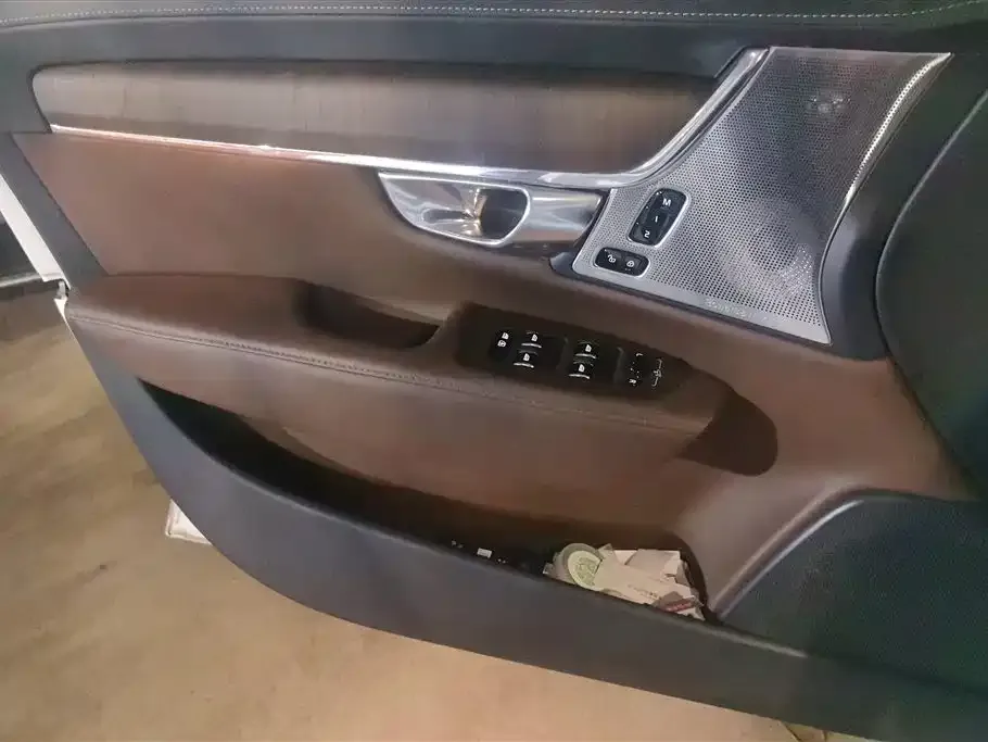Volvo S90 PHEV 2023 из CN, фото 4