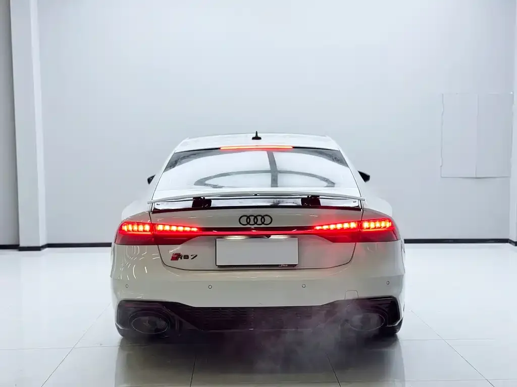 Audi A7 2022 из CN, фото 9