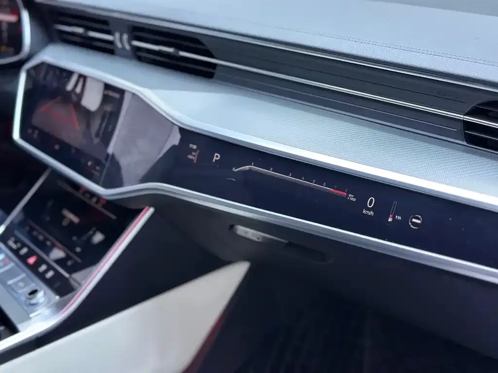 Audi A7 2022 из CN, фото 6