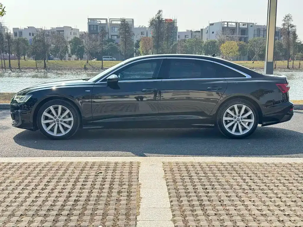 Audi A6L 2021 из CN, фото 3