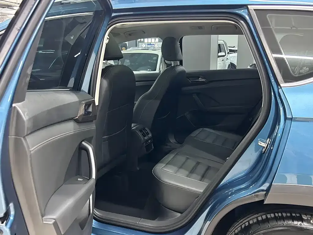 Volkswagen Tharu 2023 из CN, фото 6