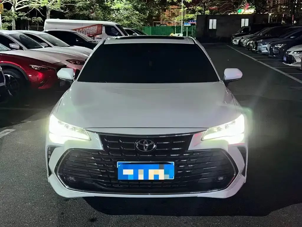 Toyota Avalon 2022 из CN, фото 3