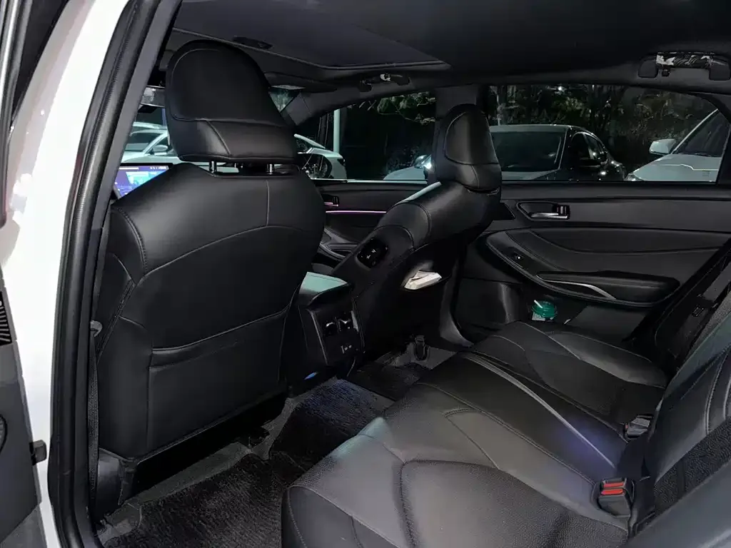 Toyota Avalon 2022 из CN, фото 6