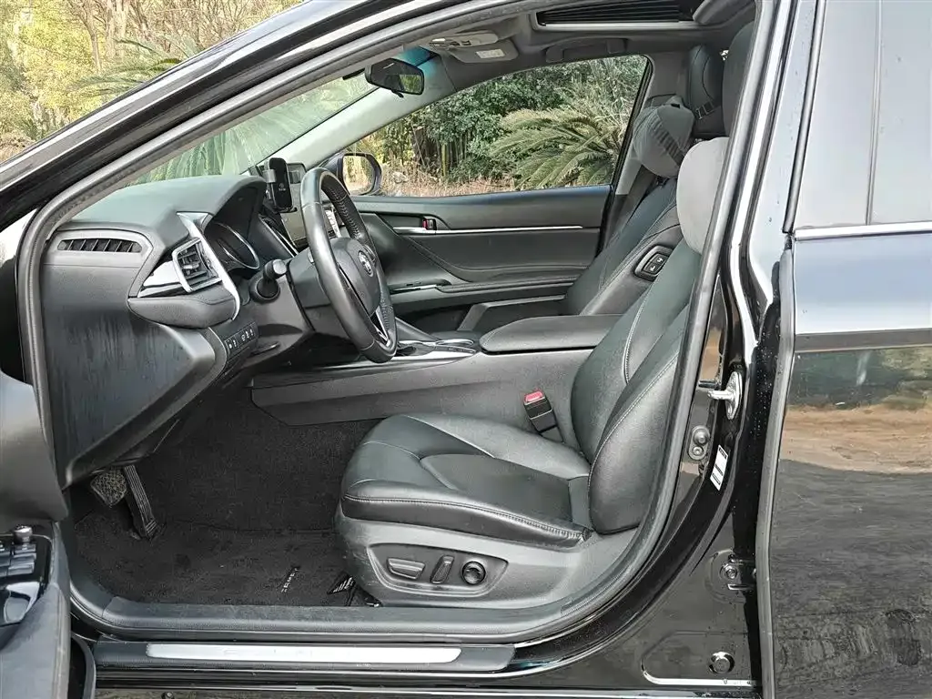 Toyota Camry 2021 из CN, фото 4
