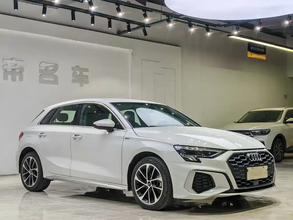 Audi A3 2022 из CN, фото 4