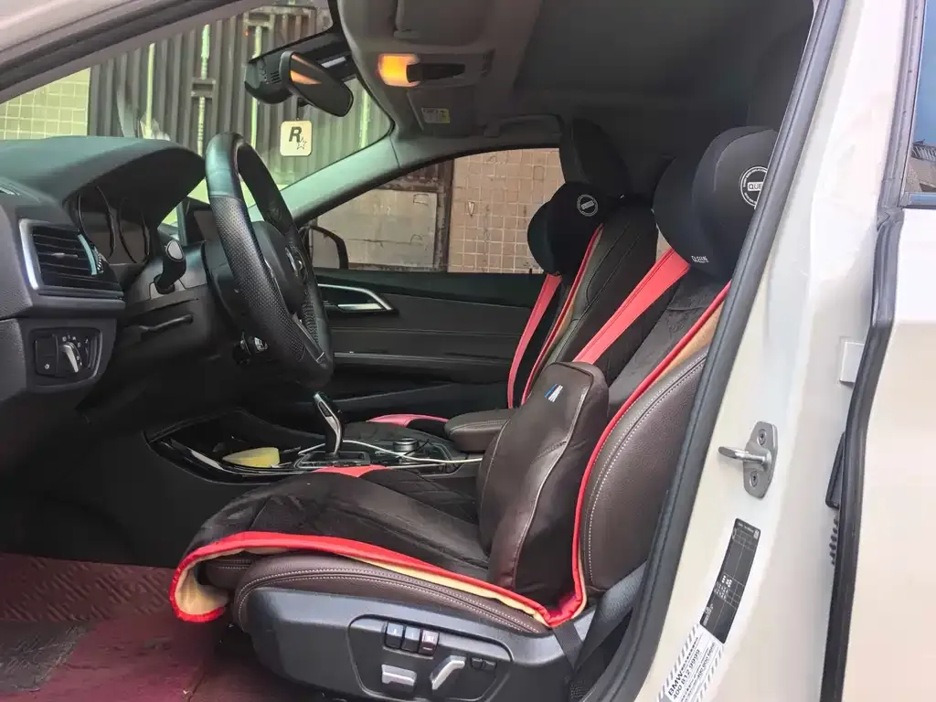 BMW 1 Series 2021 из CN, фото 10