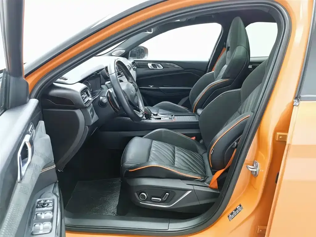 Lynk & Co 02 Hatchback 2022 из CN, фото 10