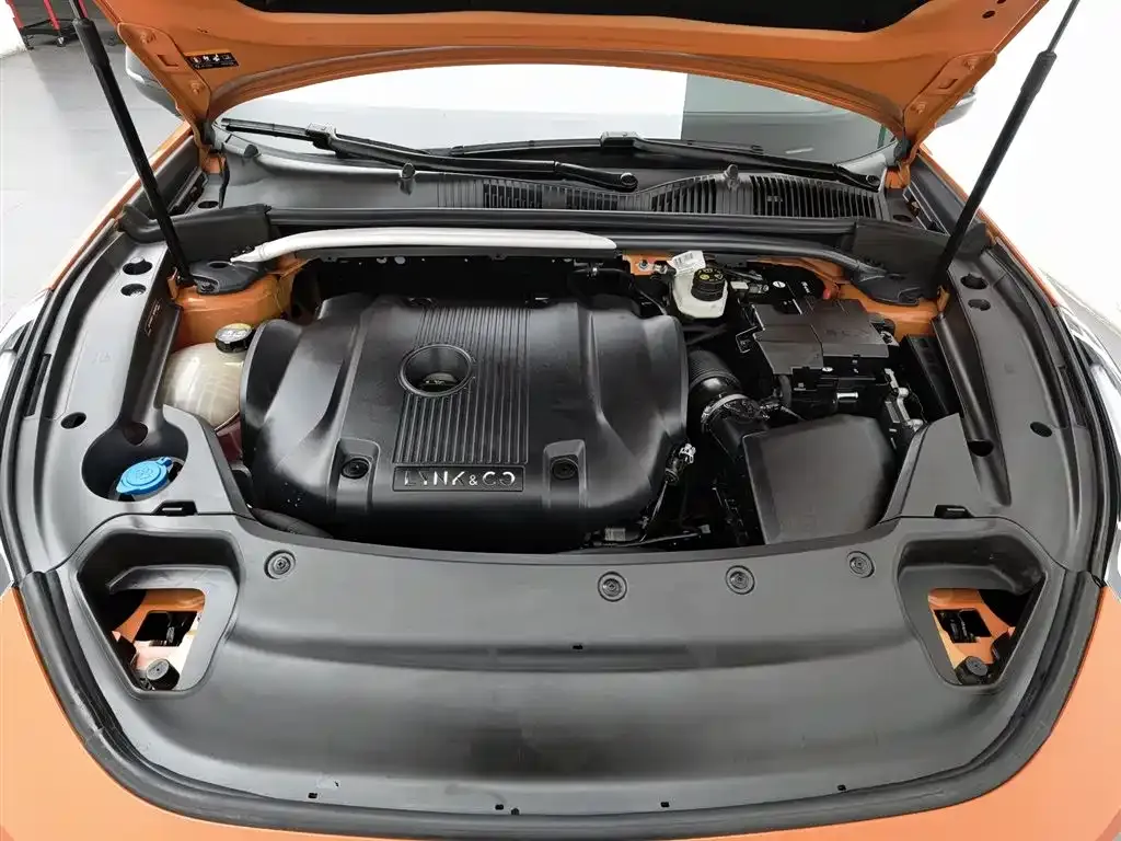 Lynk & Co 02 Hatchback 2022 из CN, фото 9