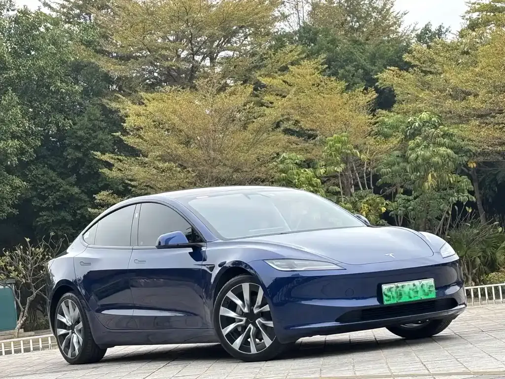 Tesla Model 3 — фото 8