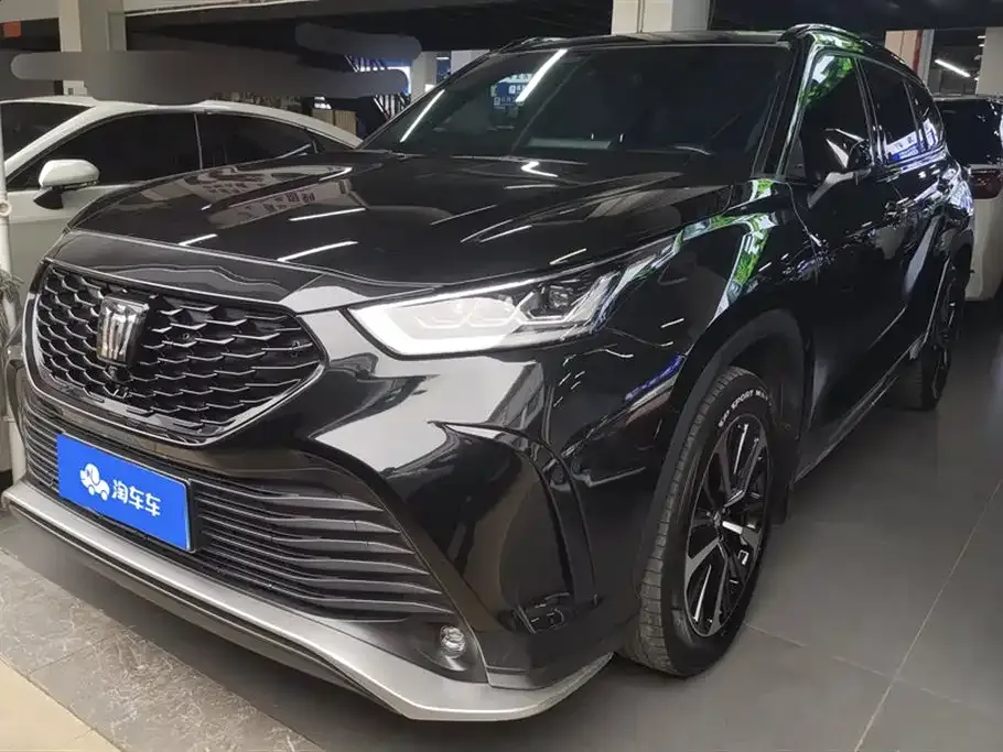 Toyota Crown Kluger 2024 из CN, фото 9