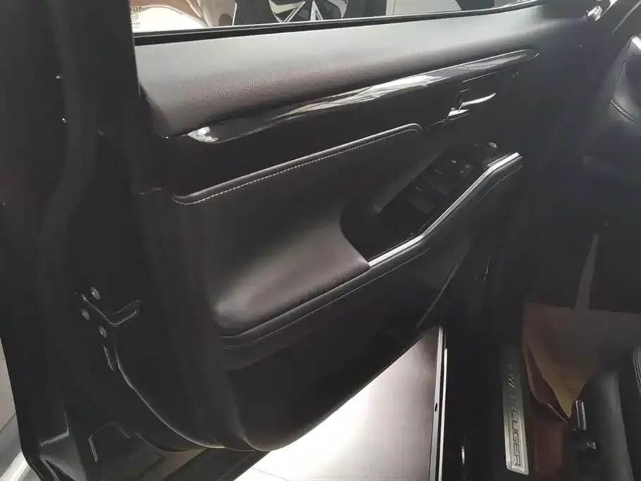 Toyota Crown Kluger 2024 из CN, фото 6