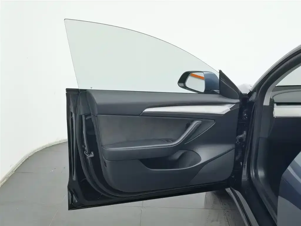 Tesla Model 3 2023 из CN, фото 2