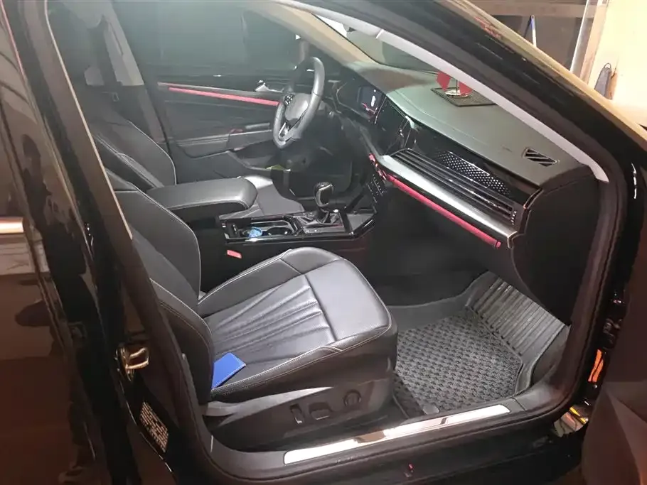 Volkswagen Passat 2024 из CN, фото 10