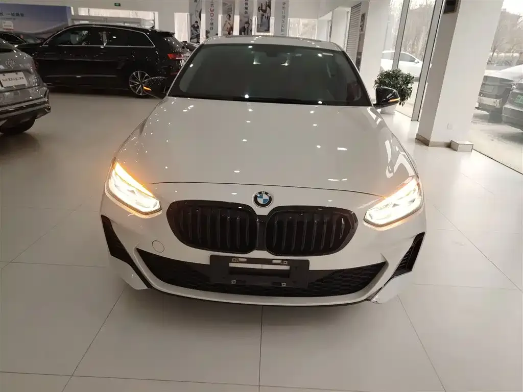 BMW 1 Series 2022 из CN, фото 7