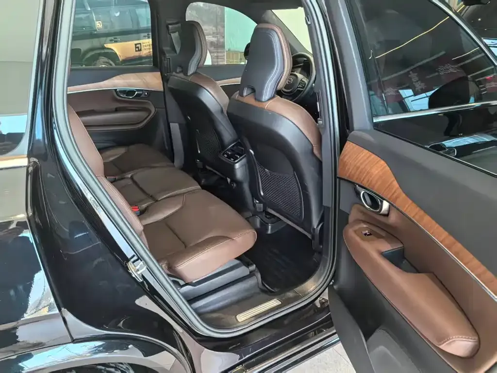 Volvo XC90 2022 из CN, фото 9