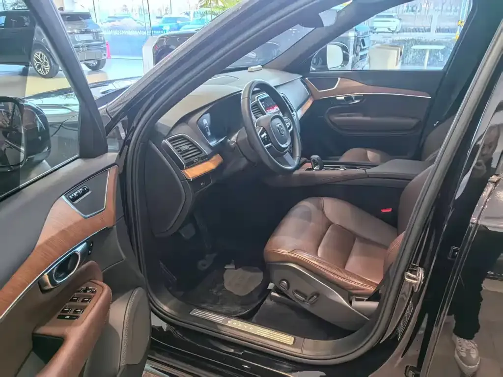Volvo XC90 2022 из CN, фото 3