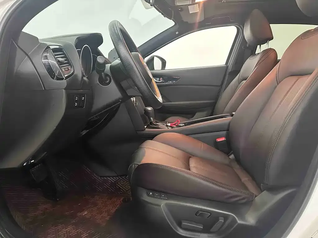 Mazda CX-4 2021 из CN, фото 8