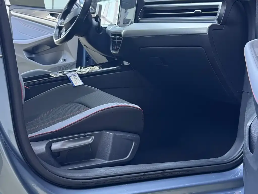 Volkswagen Lamando 2023 из CN, фото 5