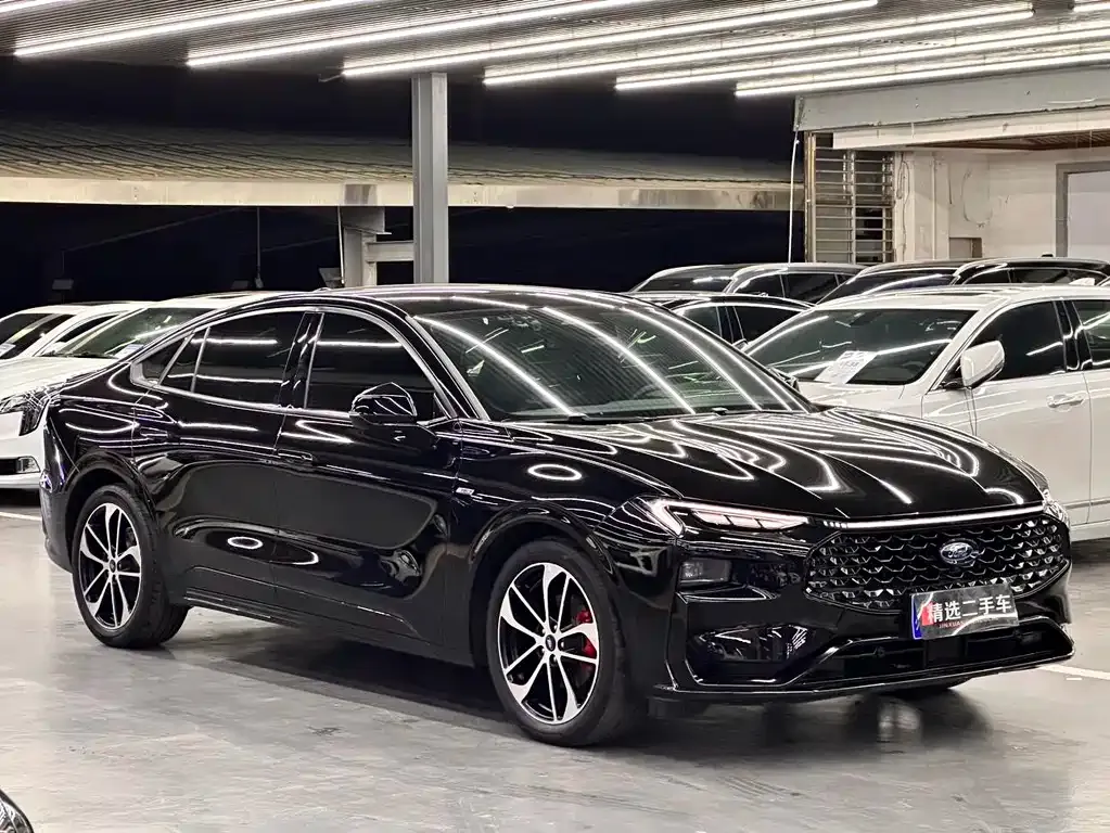 Ford Mondeo 2023 из CN, фото 2