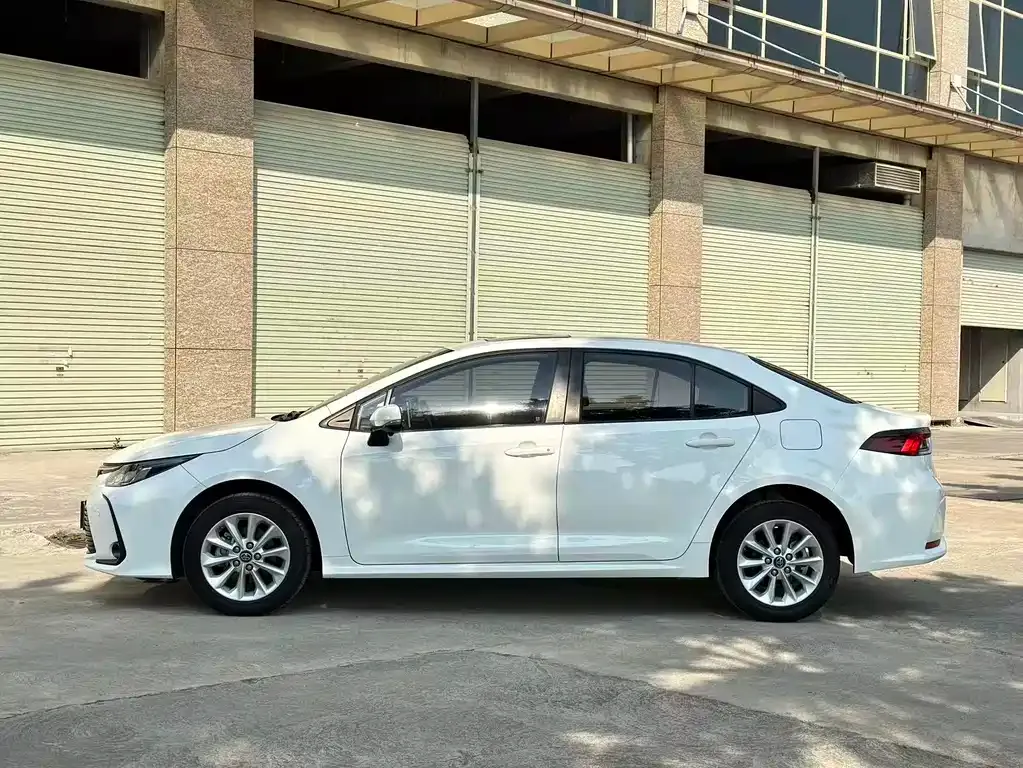 Toyota Corolla 2022 из CN, фото 7
