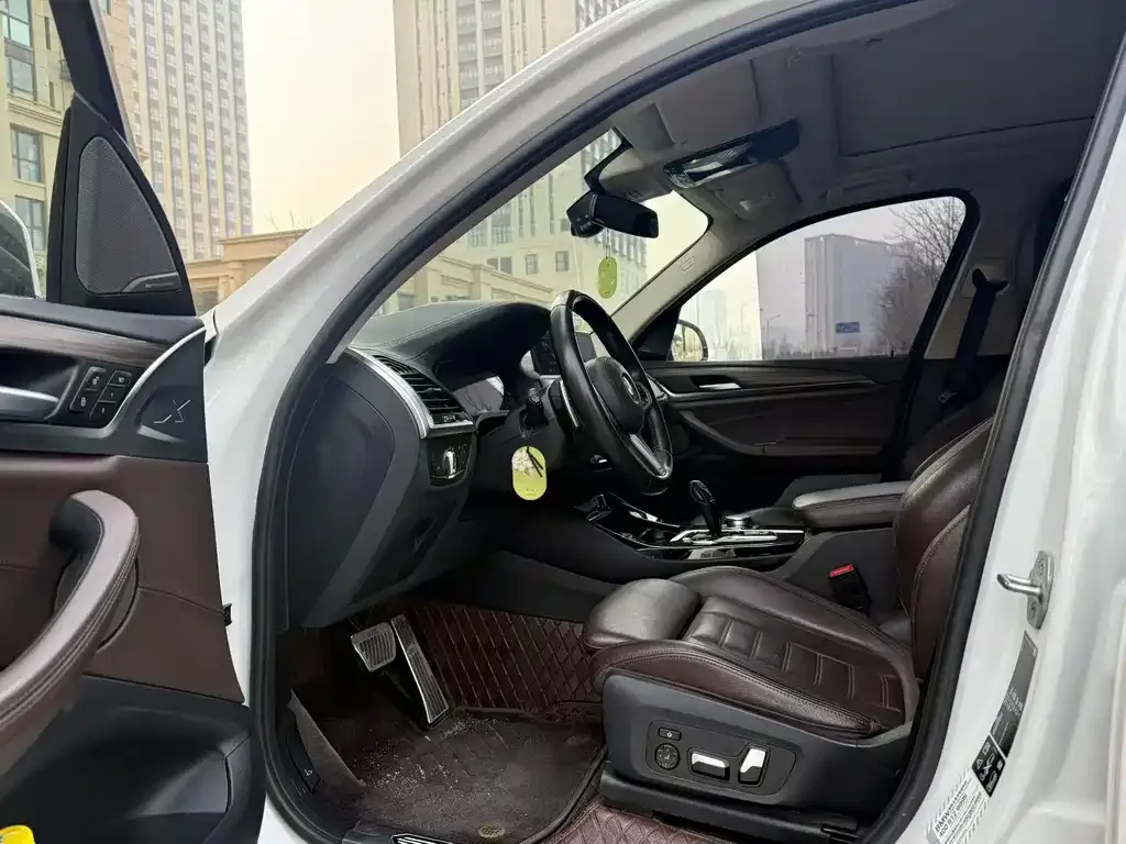 BMW X3 2021 из CN, фото 2
