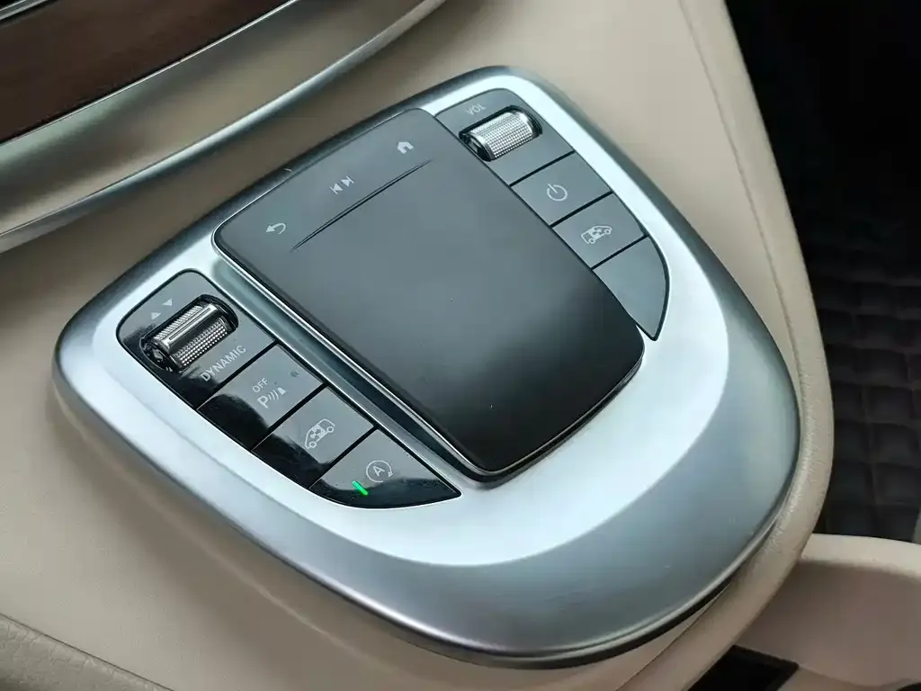 Mercedes-Benz V-Class 2022 из CN, фото 2
