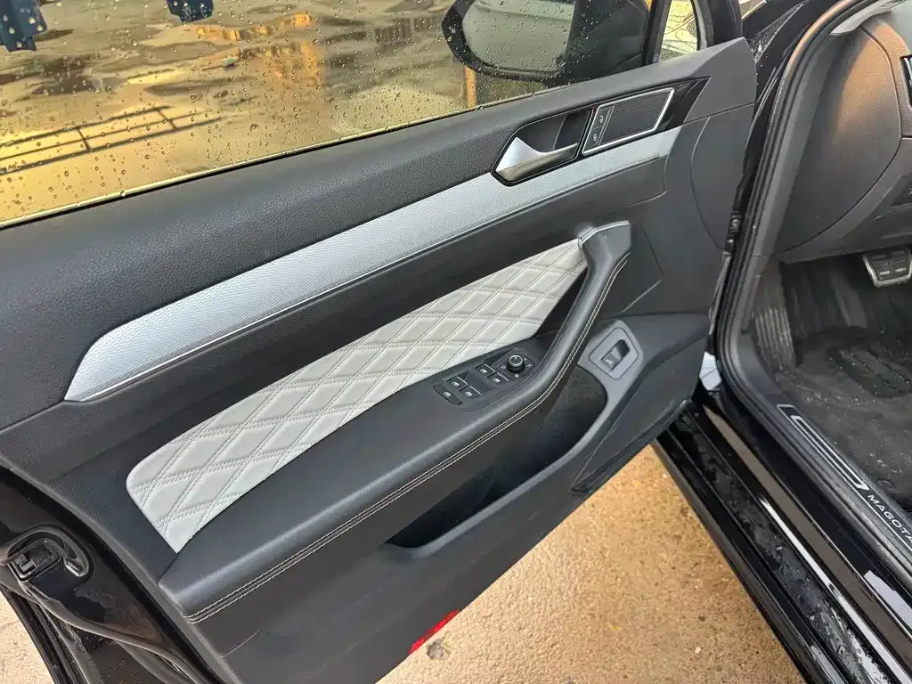 Volkswagen Magotan 2022 из CN, фото 7