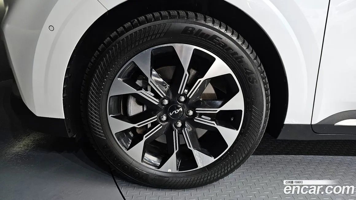 Kia Carnival 2023 из KR, фото 5