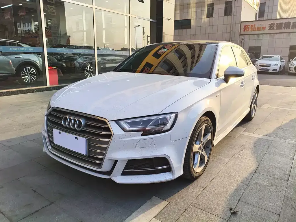 Audi A3 2021 из CN, фото 1