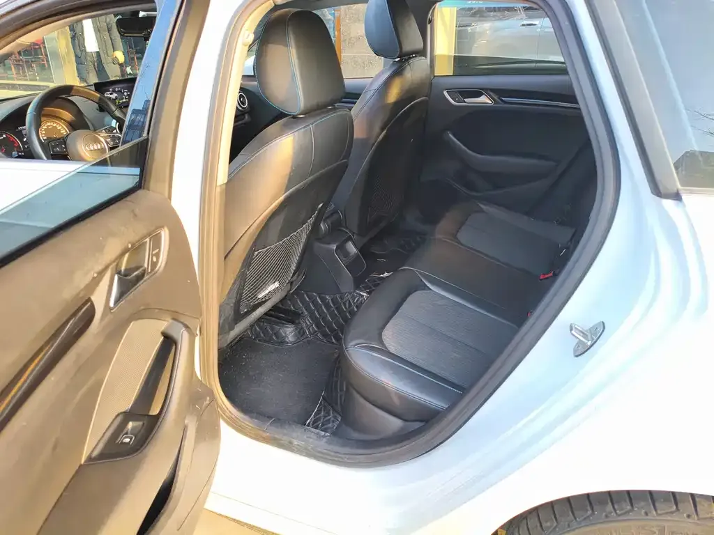 Audi A3 2021 из CN, фото 2