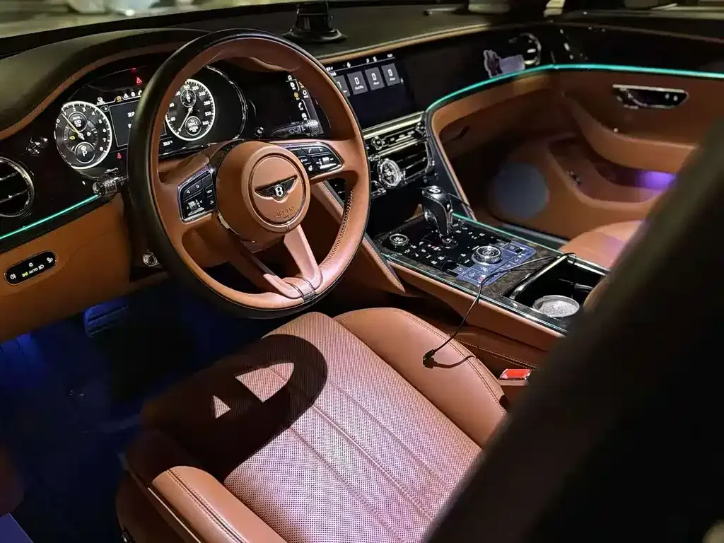 Bentley Flying Spur PHEV 2022 из CN, фото 3