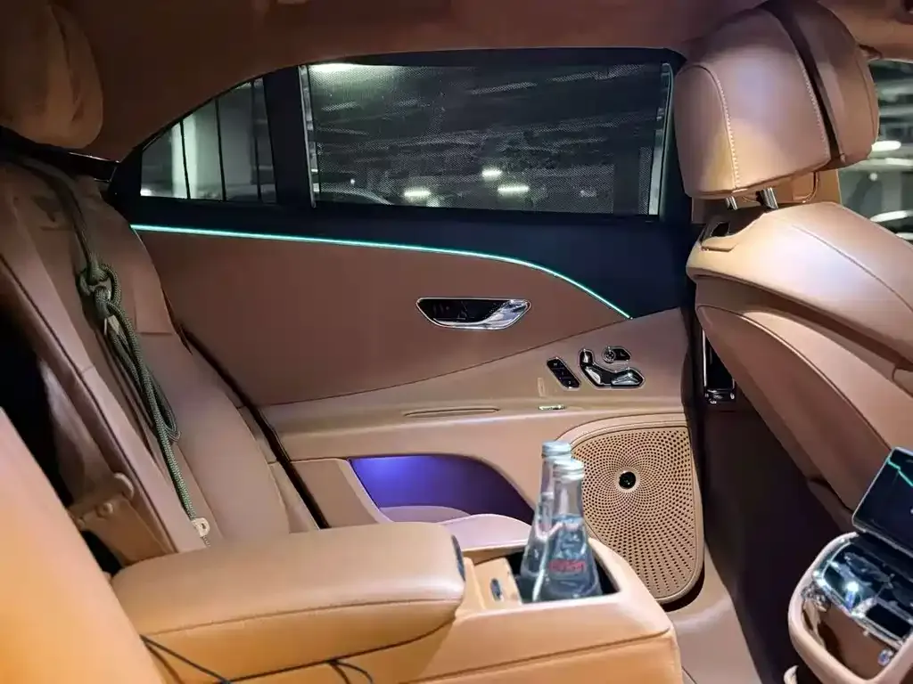 Bentley Flying Spur PHEV 2022 из CN, фото 4
