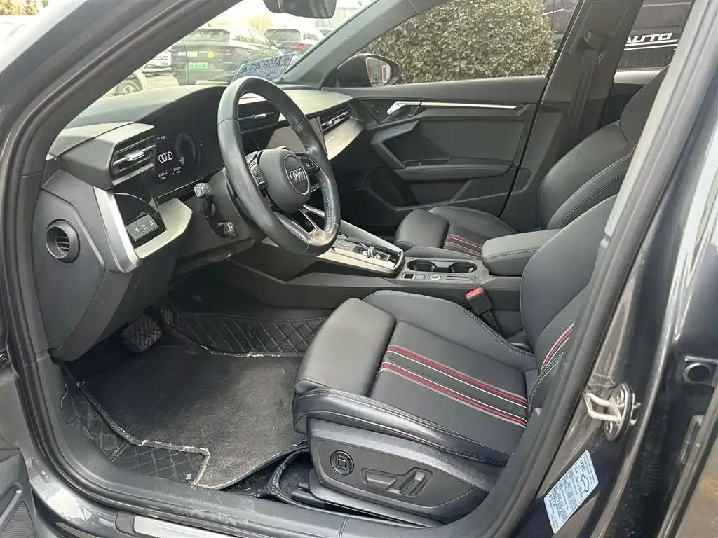 Audi A3 2022 из CN, фото 6