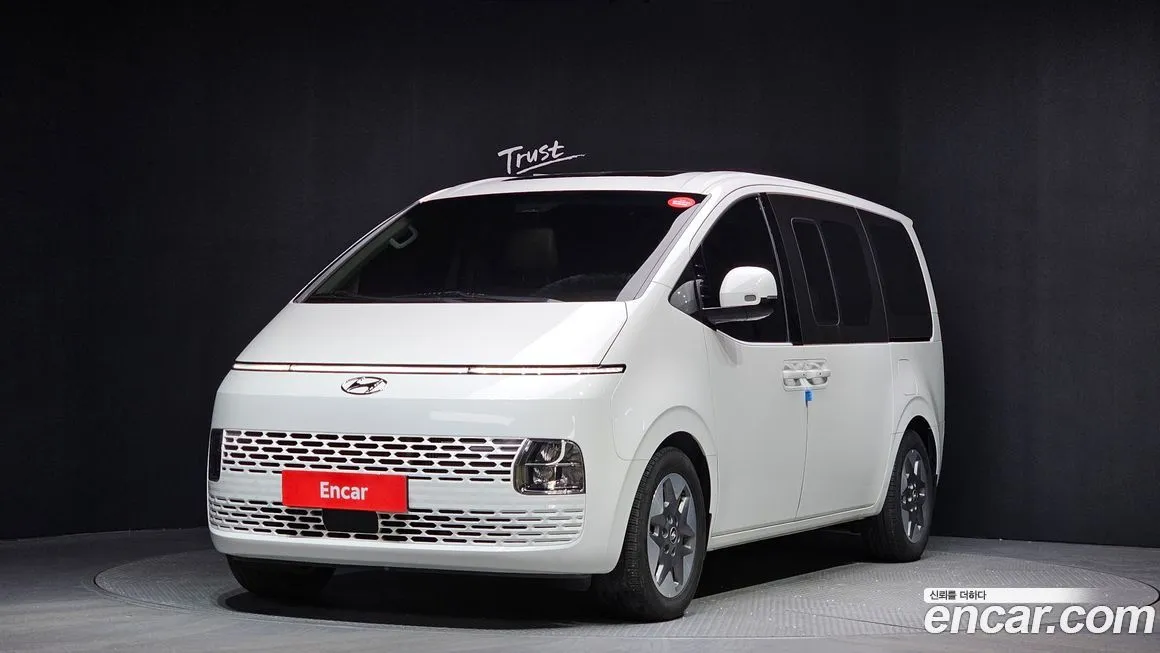 Hyundai Staria