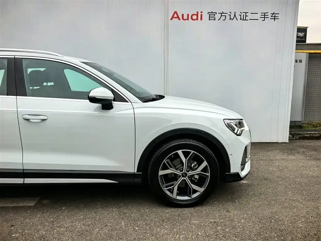 Audi Q3 2024 из CN, фото 10
