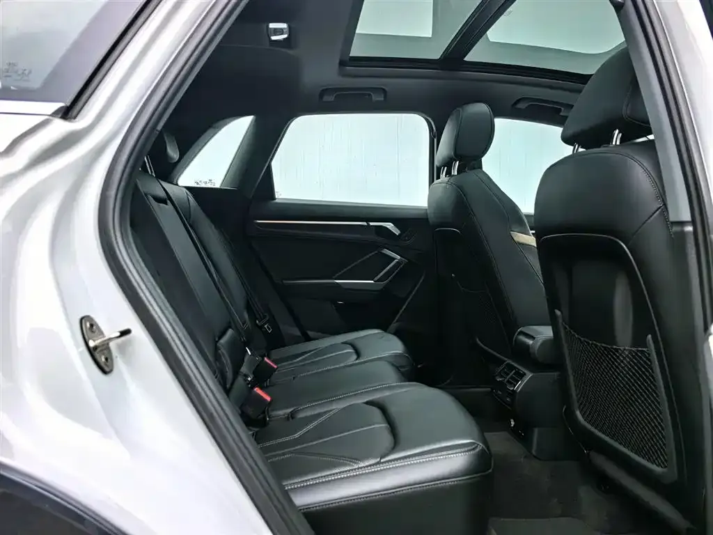Audi Q3 2024 из CN, фото 3