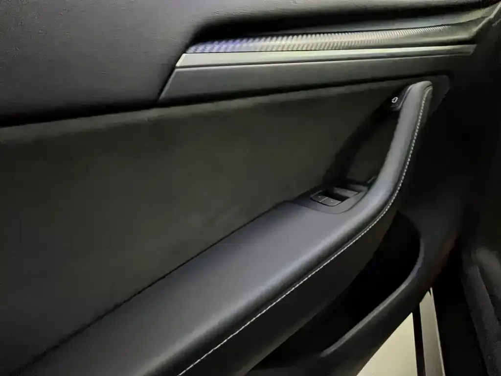 Tesla Model Y 2021 из CN, фото 2