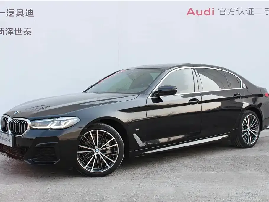 BMW 5 Series — фото 1