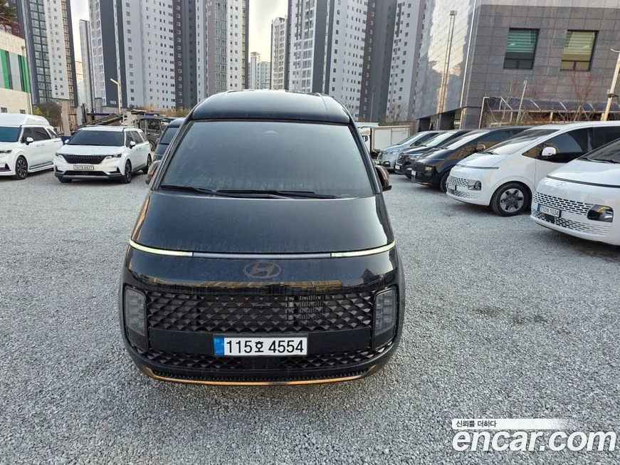 Hyundai Staria — фото 1