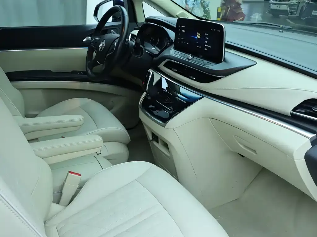 Buick GL8 2023 из CN, фото 7