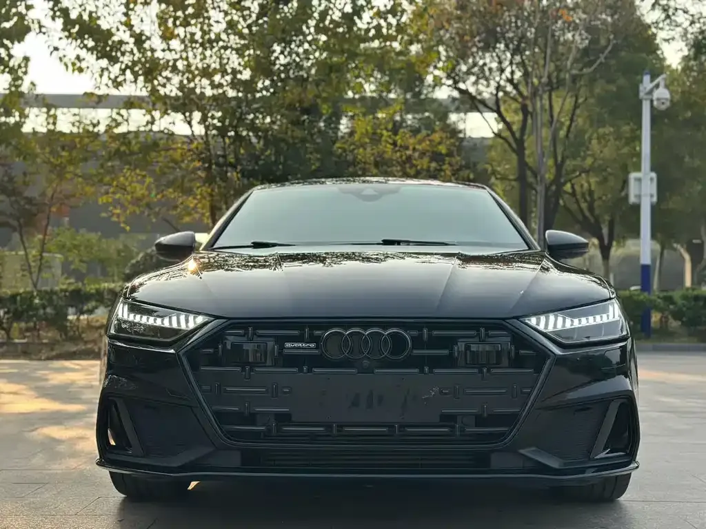 Audi A7L 2023 из CN, фото 2