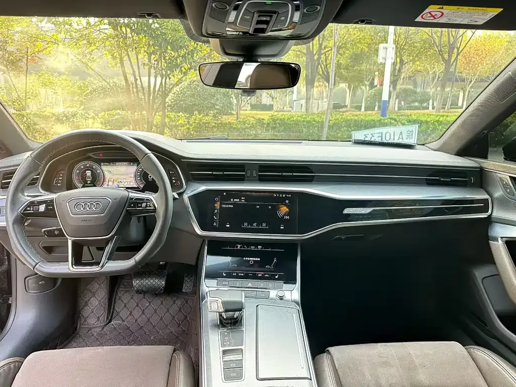 Audi A7L 2023 из CN, фото 9