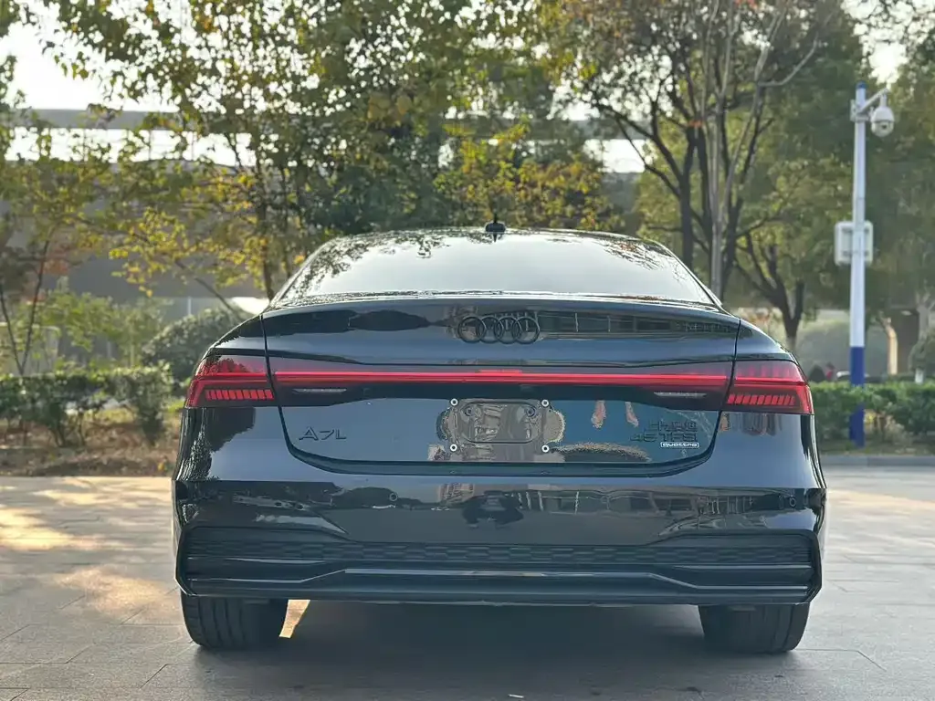 Audi A7L 2023 из CN, фото 5