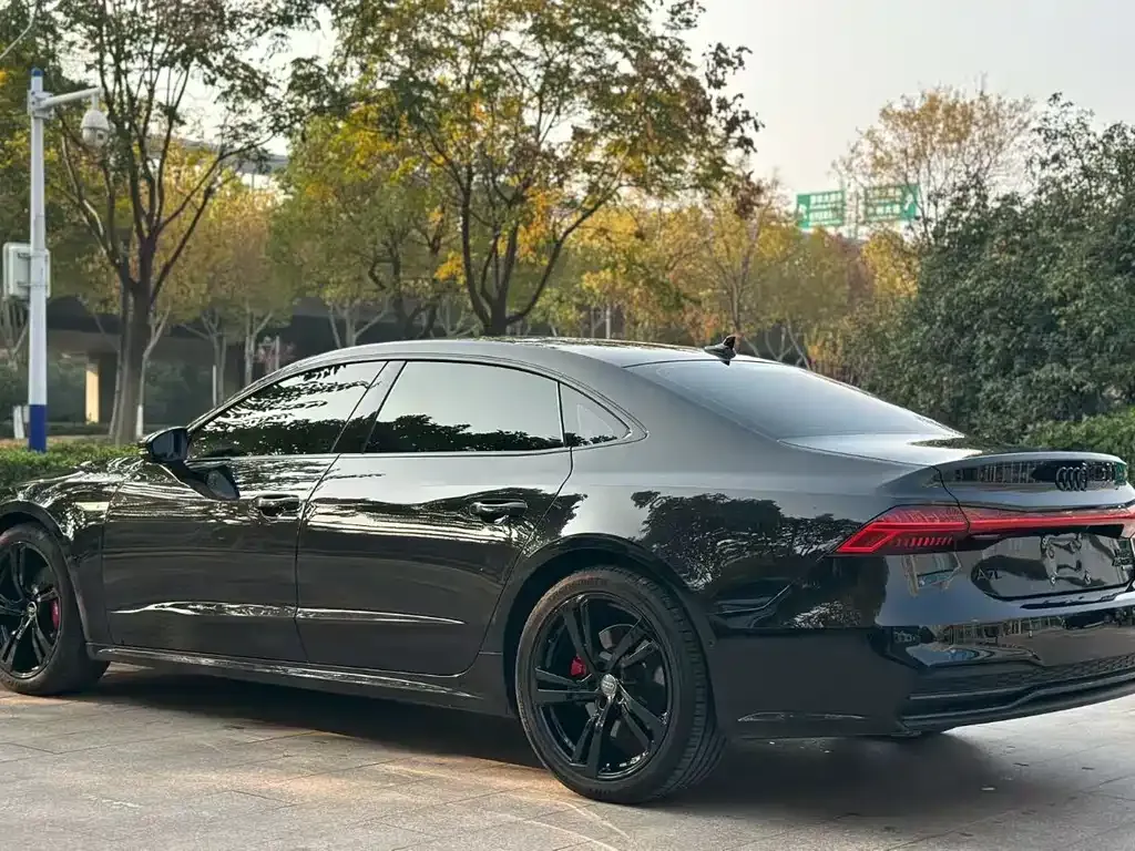 Audi A7L 2023 из CN, фото 8