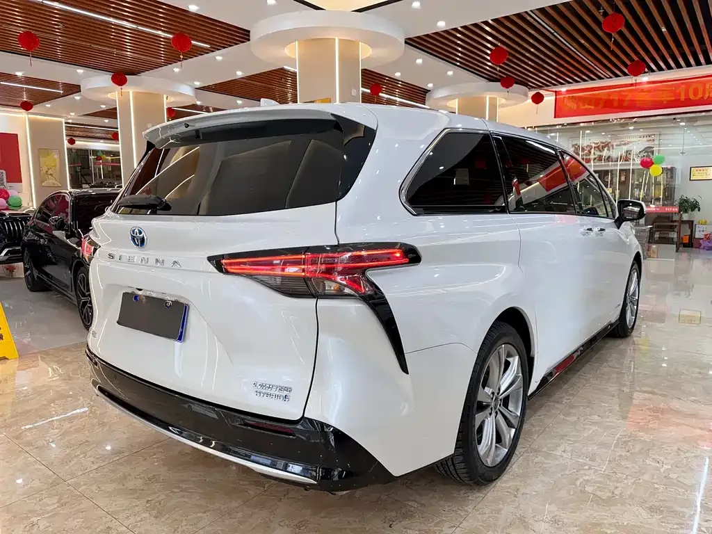 Toyota Sienna 2023 из CN, фото 8