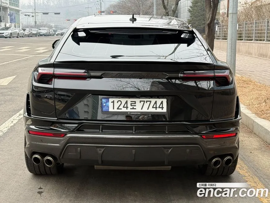 Lamborghini Urus 2023 из KR, фото 3