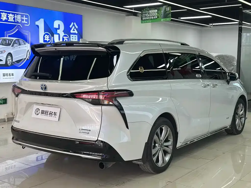 Toyota Sienna 2024 из CN, фото 10