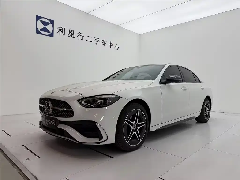 Mercedes-Benz C-Class — фото 1